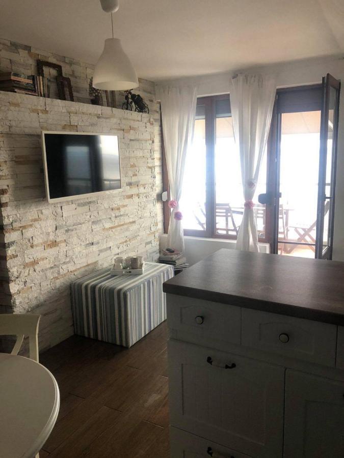 Apartment Nadejda เปาโมเรีย ภายนอก รูปภาพ